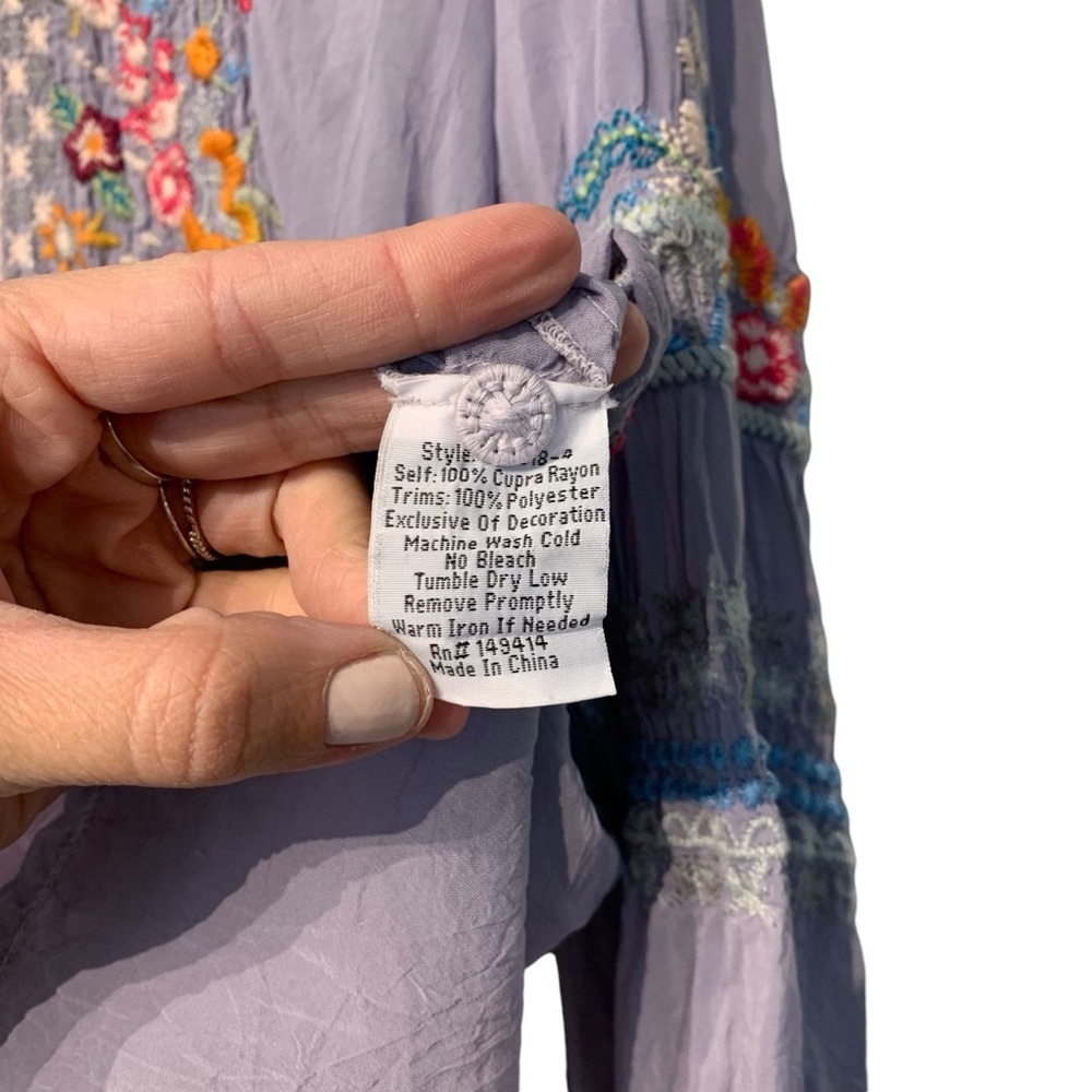 Johnny Was Lilac Embroidered Boho Tunic Top Floral Silk Blend Small - Picture 14 of 16